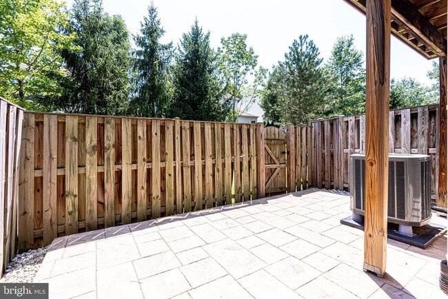 Building Photo - 14217 Hunters Run Way