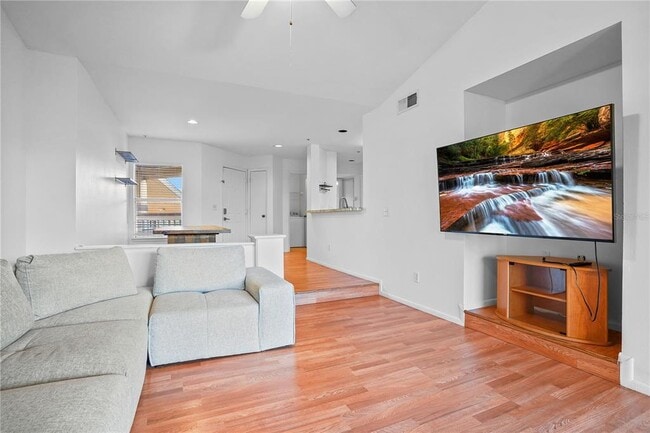 Building Photo - 494 N Pin Oak Pl