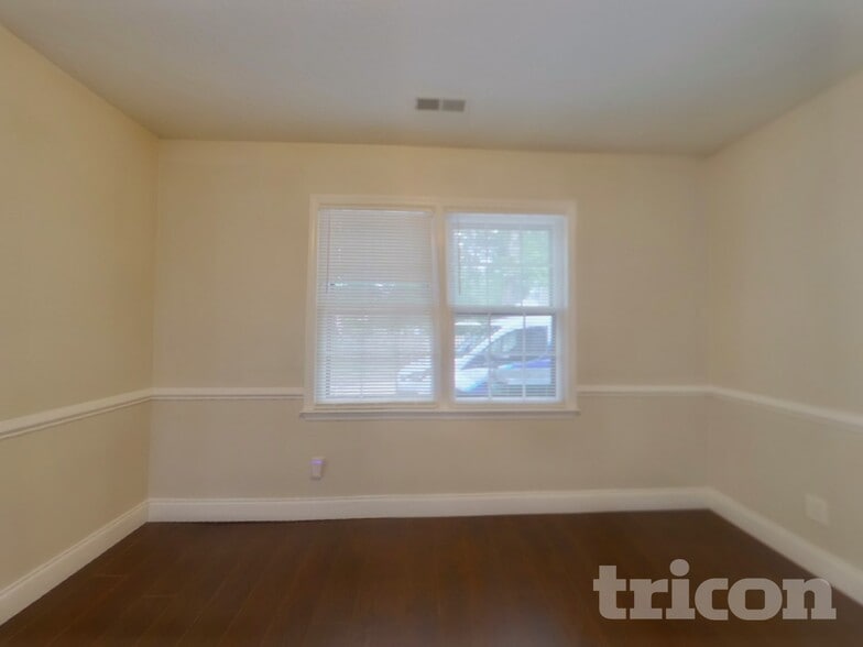 Building Photo - 2254 Clonmel Pl