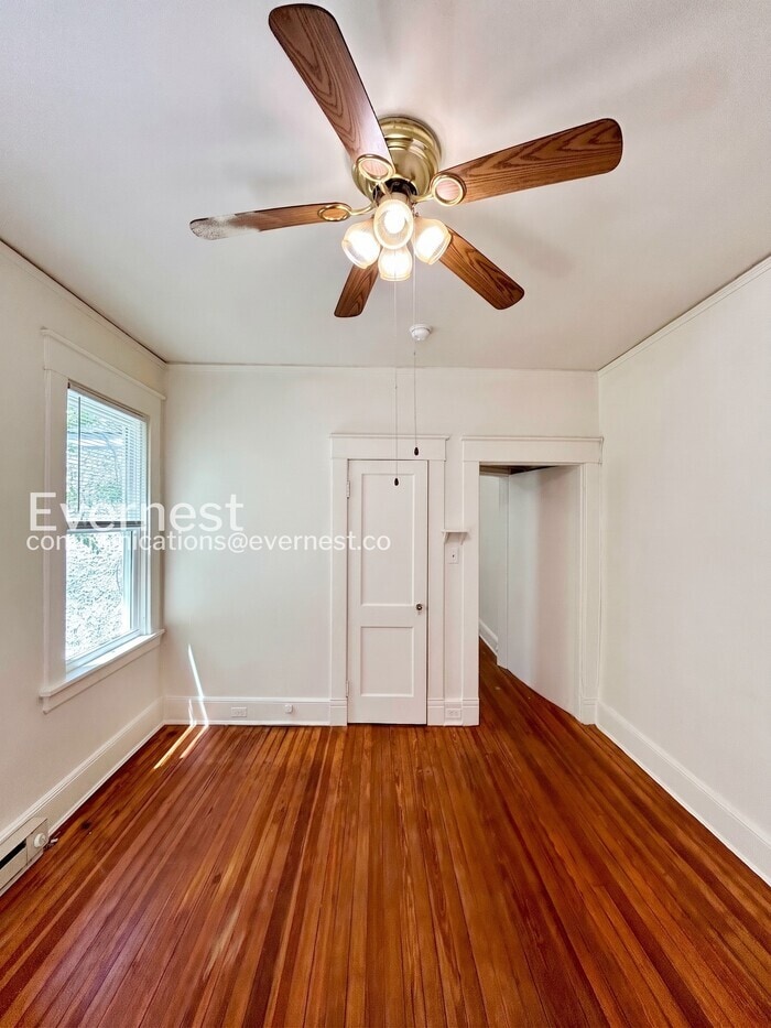 Building Photo - 3114 Barton Ave