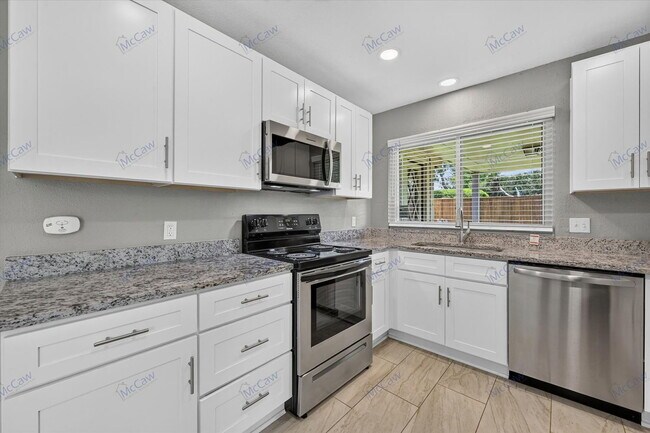 Building Photo - 5708 Stone Dr