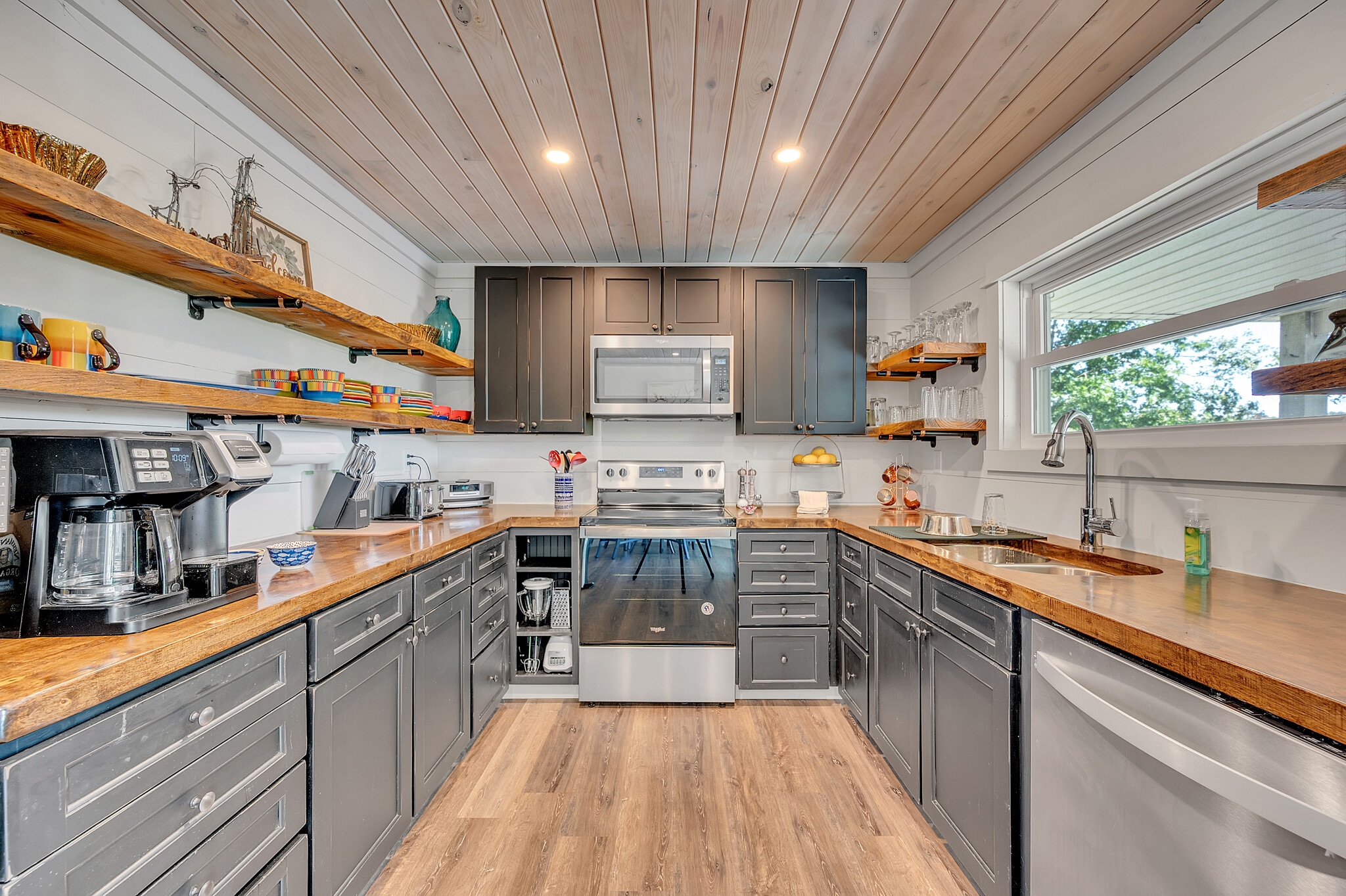 Kitchen - 77 County Road 311