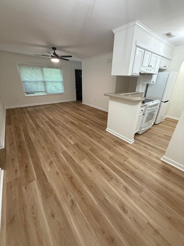 Building Photo - 341 W Coleman Blvd