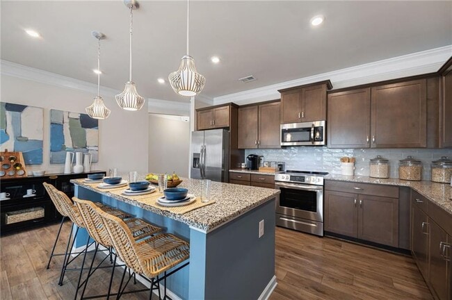 Building Photo - 70 Pinnacle Wy