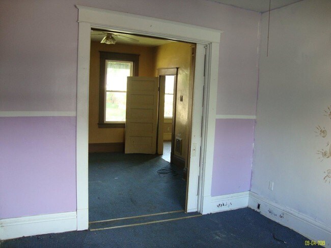 Building Photo - 1136 Reservoir Ave