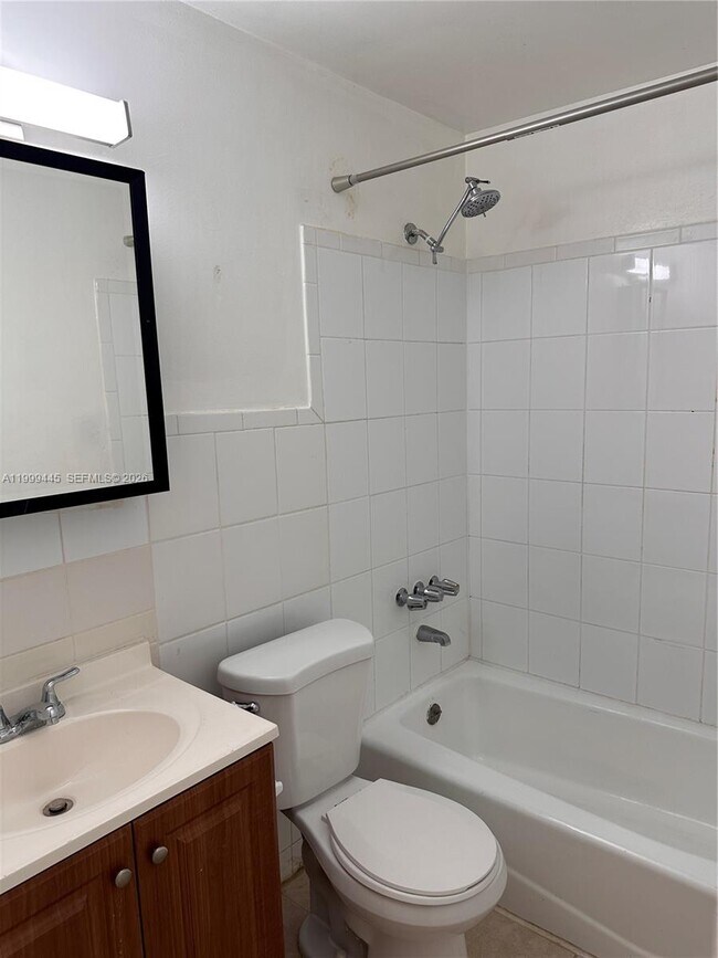 Building Photo - 8440 SW 154th Cir Ct