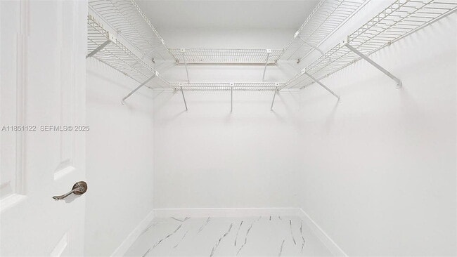 Building Photo - 917 SW 135th Ct