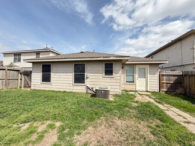 Building Photo - 15407 Western Skies Dr