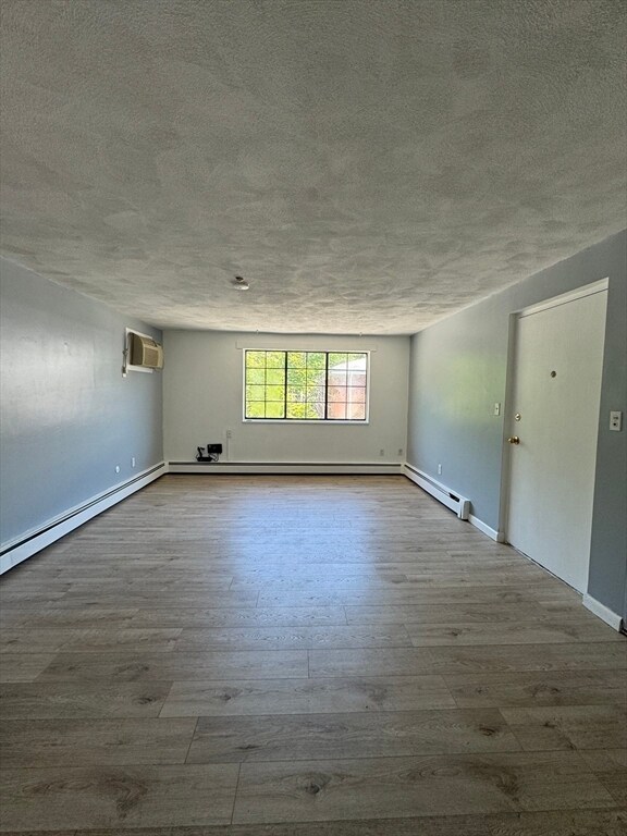 Building Photo - 30 Colonial Dr