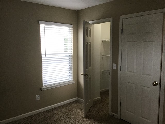 Building Photo - 5837 Columbia Cir