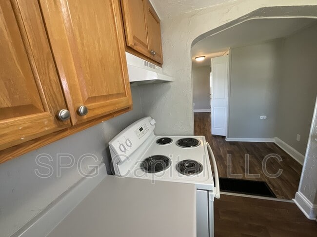Building Photo - 251 Chambersburg St