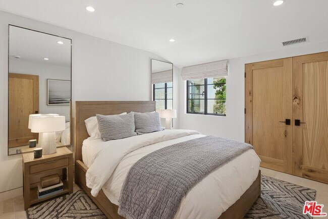 Building Photo - 6326 Trancas Canyon Rd