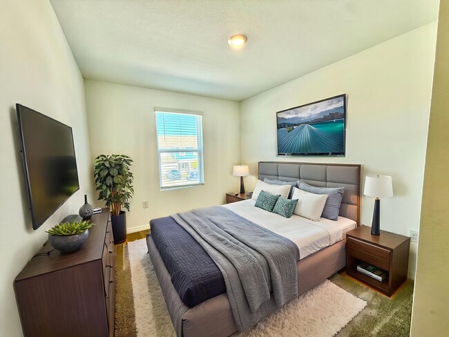 Building Photo - Riverside living redefined - 3Bedrooms/2.5Baths newly built townhome in Edgewater!