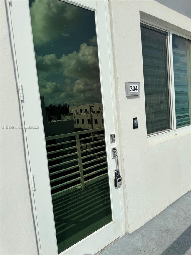 Building Photo - 6416 NW 102nd Ct