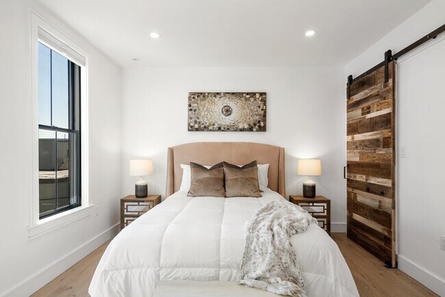 Building Photo - 57 Saratoga St