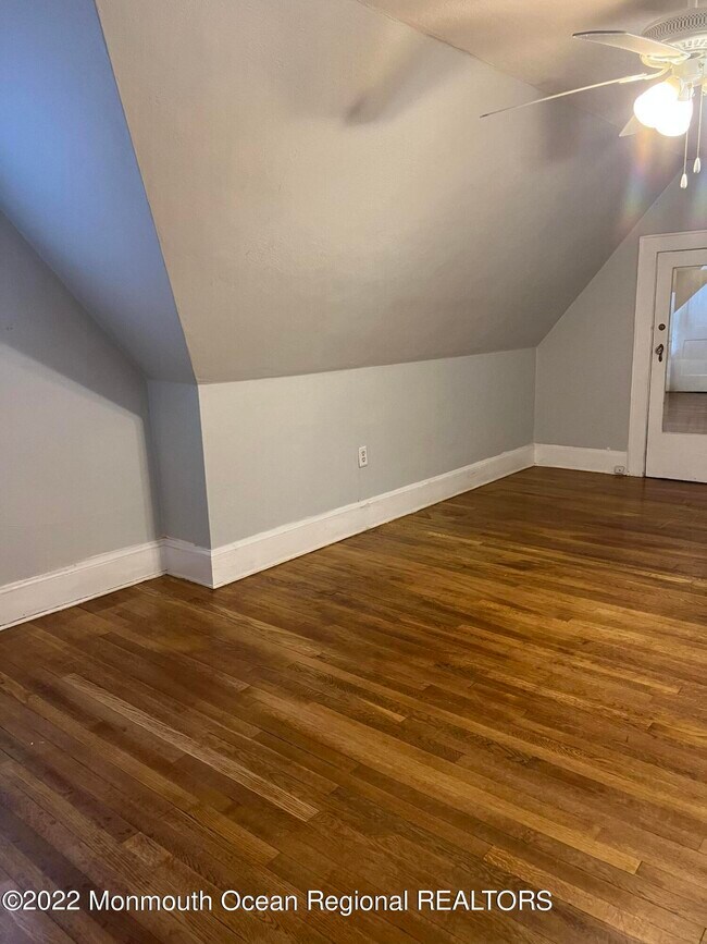 Building Photo - 432 Harnell Ave