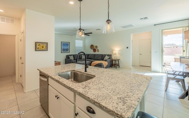 Building Photo - 13154 E Apex Mine Wy