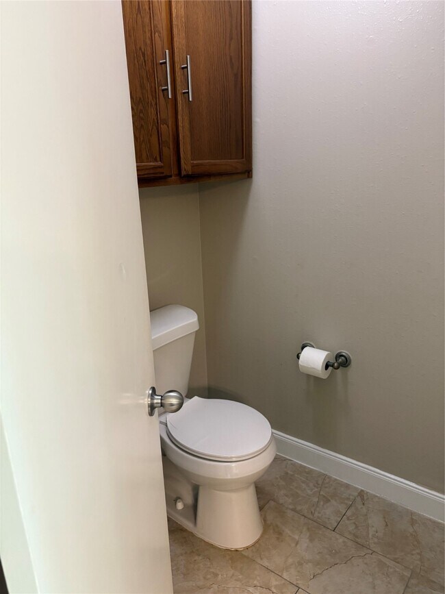 Building Photo - 1402 Township Ct