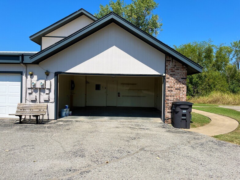 Building Photo - 2500 Mill Way