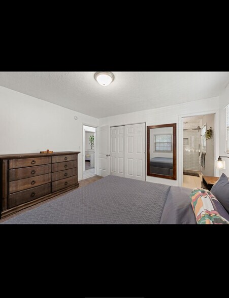 Building Photo - 3483 Greentree Rd