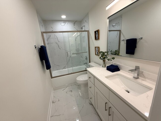 Building Photo - Hudson Building E