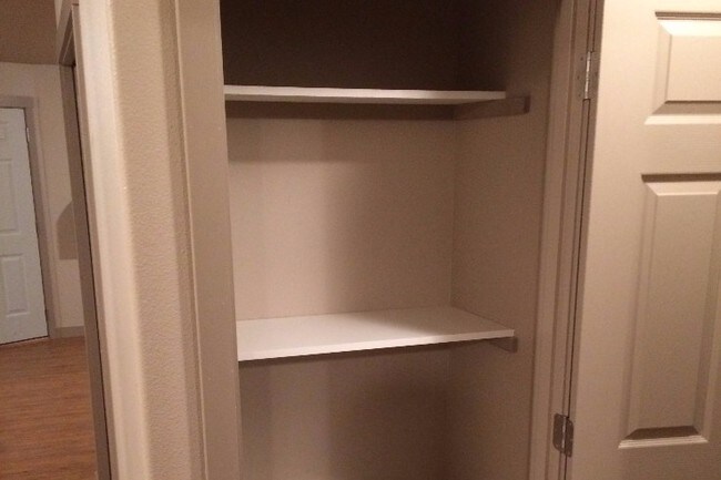 Building Photo - 2121 S 2nd Ave