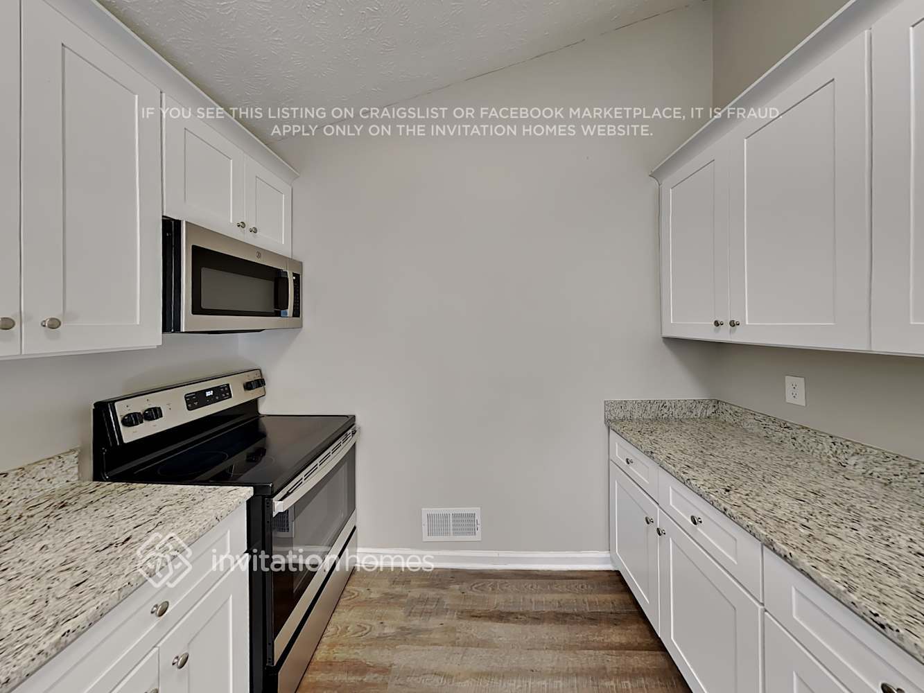 Building Photo - 232 Rustic Ridge Dr NE