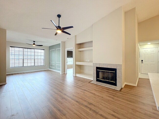 Building Photo - 13103 Mulberry Park Dr