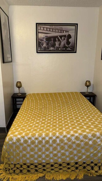 Building Photo - 1906 Rodman St