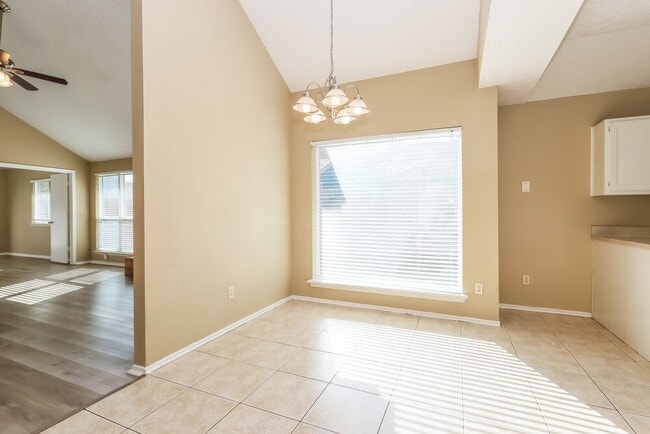 Building Photo - 20030 River Brook Dr