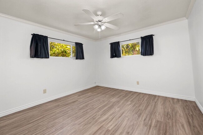 Building Photo - Oversized detached garage!