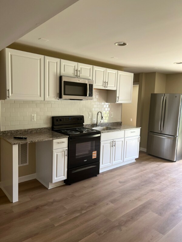 Building Photo - 20 Aster Ln