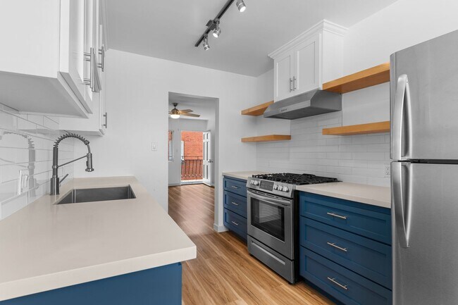 Building Photo - 936 Cedar Ave