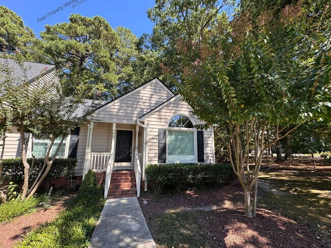 Building Photo - 100 Halsmer Ct