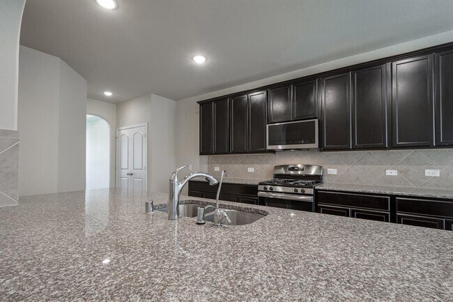 Building Photo - 4831 Eagles Glen Dr