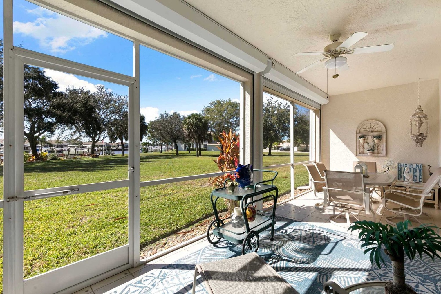 Building Photo - 285 Cays Dr