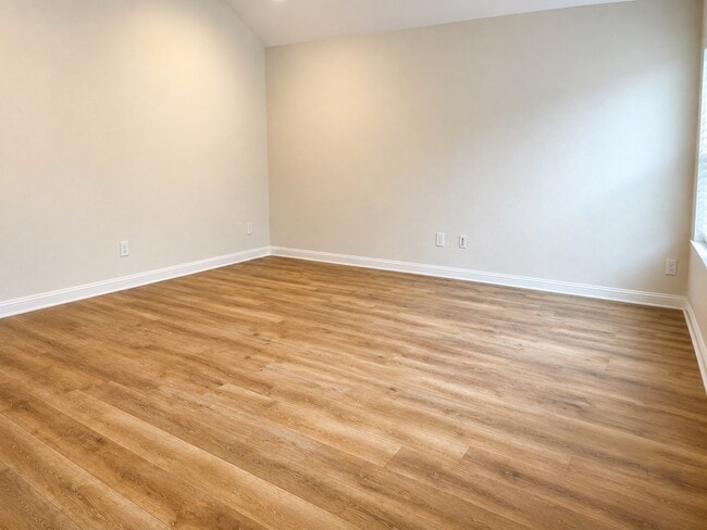 Building Photo - 10306 Hartfield Bluff Ln