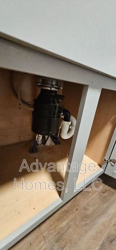 Building Photo - 824 N 70th St