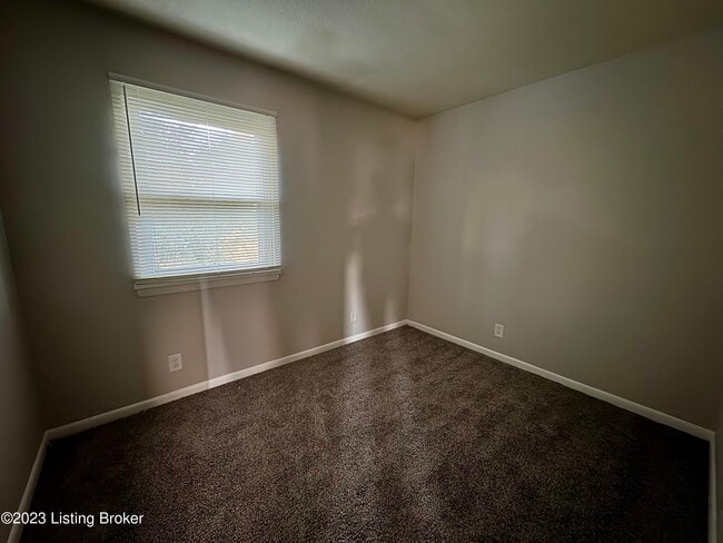 Building Photo - 6807 Crestview Dr