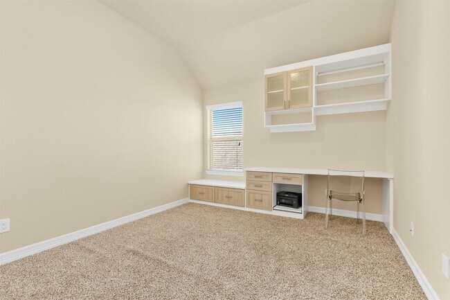 Building Photo - 2118 Cambridge Bay Dr