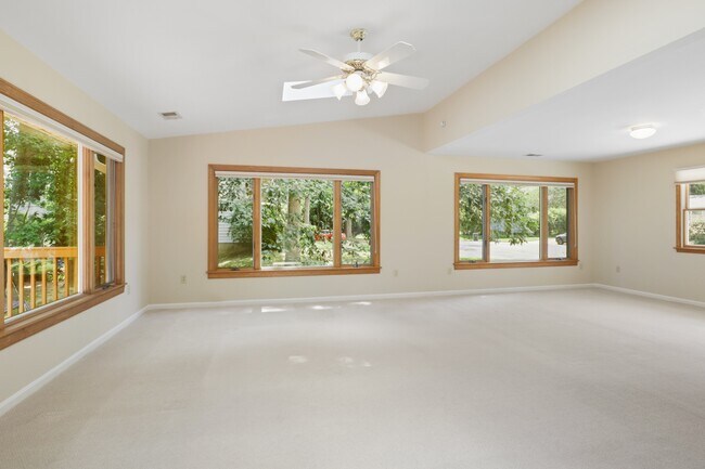 Building Photo - 2527 Swift Run St