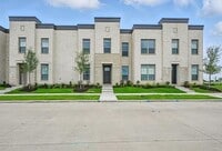 Building Photo - 2092 Layla Dr