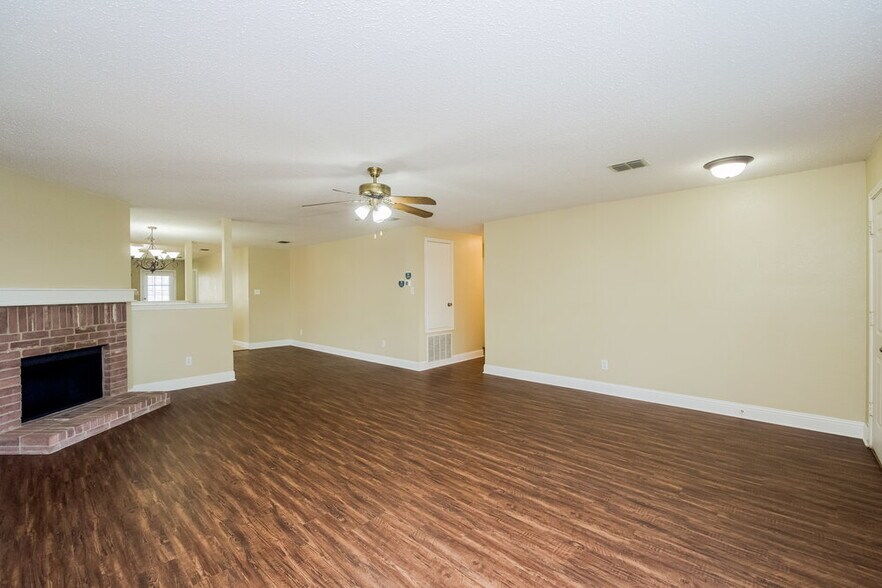 Building Photo - 648 Granite Ridge Dr