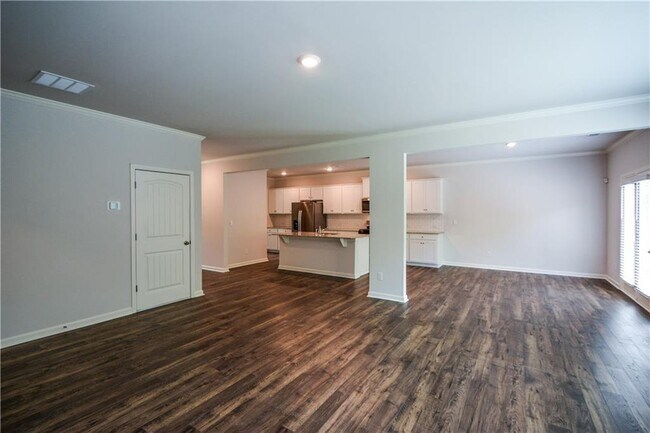 Building Photo - 331 Belmont Dr