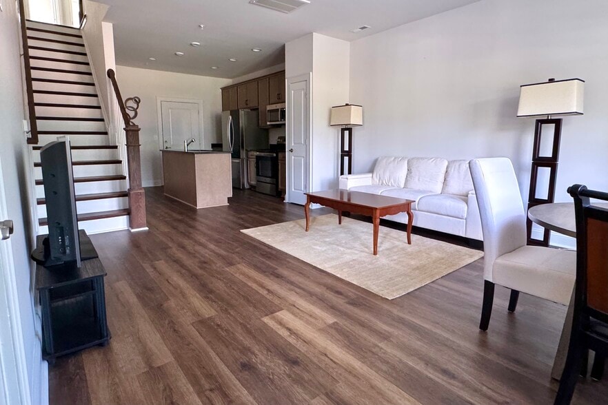 Building Photo - 115 Wellie Hl Pl