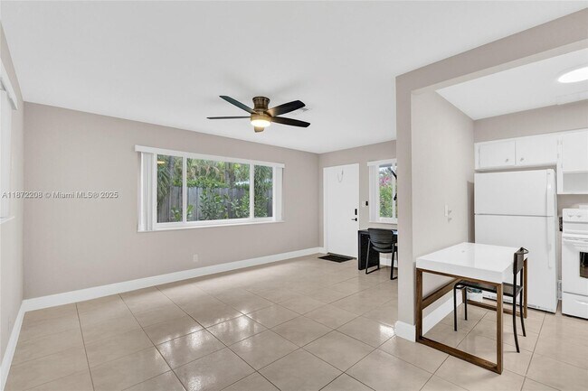 Primary Photo - 1015 W Las Olas Blvd