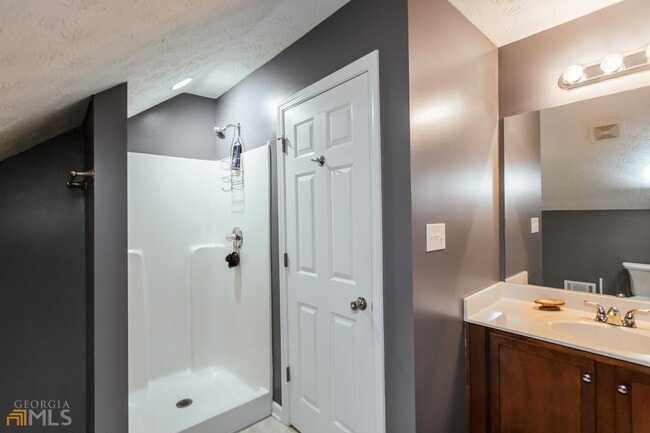 Building Photo - 137 Bristol Woods Dr