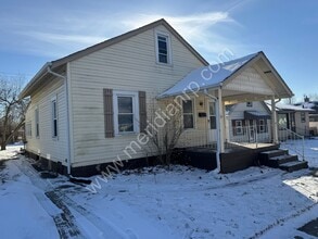 Building Photo - 2520 Lynn Ave