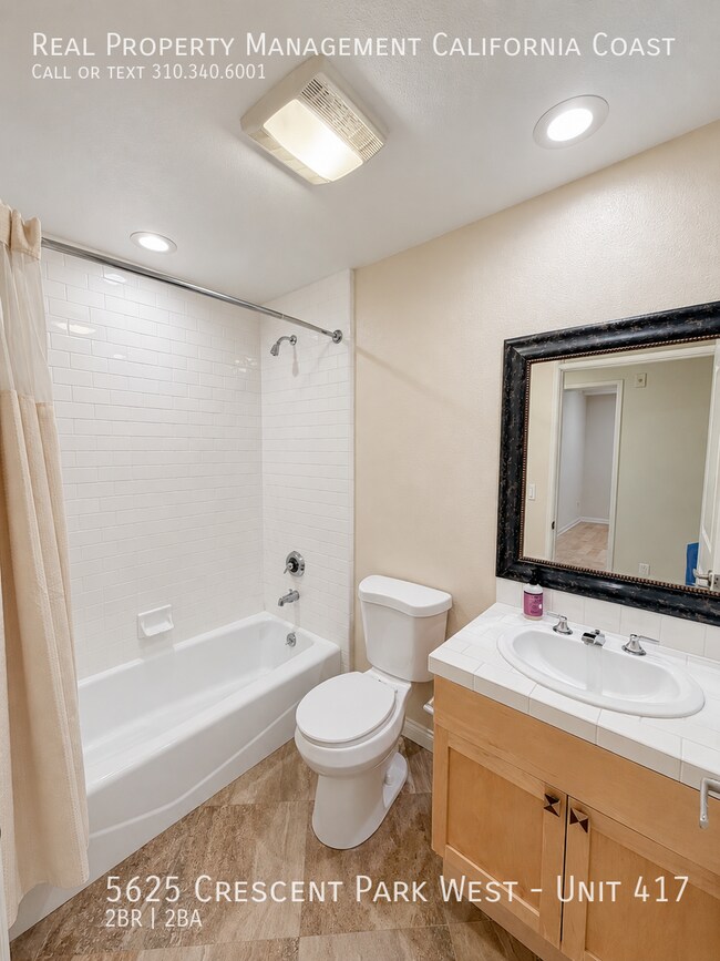 Building Photo - 5625 Crescent Prk W
