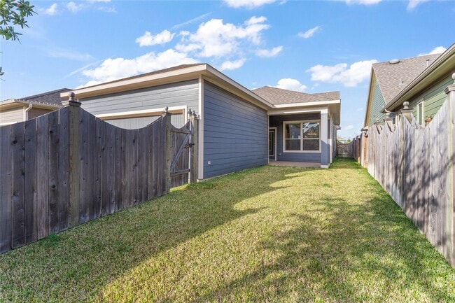 Building Photo - 18547 First Landing Drive